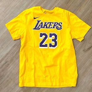 Nike Lakers LeBron James #23 T Shirt Size Large